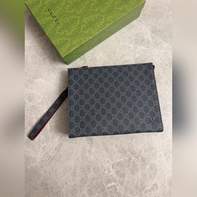 Представляем новую коллекцию Gucci. Сумка с контрастным двухцветн