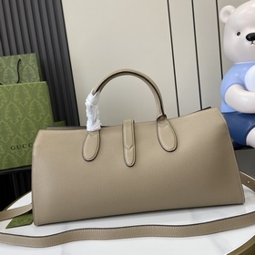 Новинка Средняя сумка-тоут из серии Gucci Jackie. Серия Jackie по
