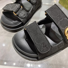 9115-8 Black G (35-42) Этот продукт из коллекции Gucci Lido вдохн