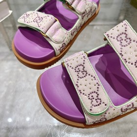 9115-8 Pink Diamond (35-42) Этот аксессуар из коллекции Gucci Lid