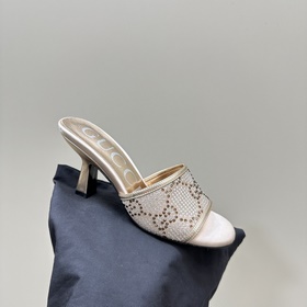 【Gucci】 Новые сандалии стразамиз коллекции весна-лето 2024! Након