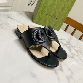 【Gucci】 Новая коллекция сандалий с двумя перемычками между пальца