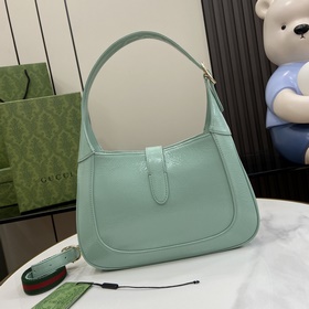 Новинка Маленькая сумка через плечо из серии Gucci Jackie. Эта но