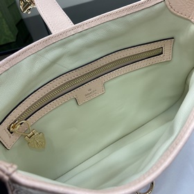 Новинка Маленькая сумка через плечо из серии Gucci Jackie. Эта но