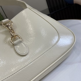 Новинка Маленькая сумка через плечо из серии Gucci Jackie. Эта но
