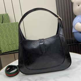 Новинка Маленькая сумка через плечо из серии Gucci Jackie. Эта но