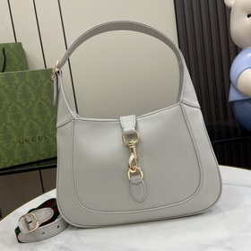 Новинка Небольшая сумка через плечо из серии Gucci Jackie. Эта но
