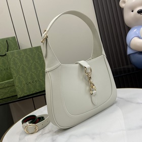 Новинка Небольшая сумка через плечо из серии Gucci Jackie. Эта но