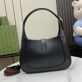 Новинка Небольшая сумка через плечо из серии Gucci Jackie. Эта но