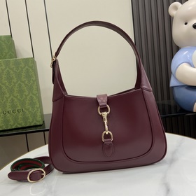 Новинка Небольшая сумка через плечо из серии Gucci Jackie. Эта но