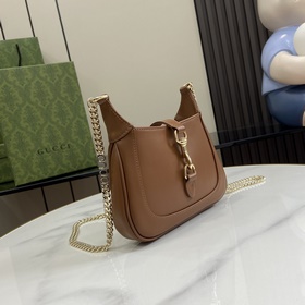 Новинка Мини-сумка через плечо Gucci Jackie Notte. Эта новая сумк