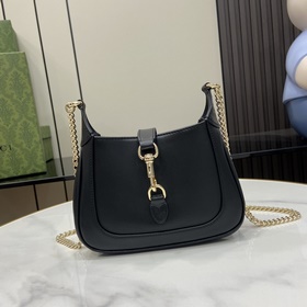 Новинка Мини-сумка через плечо Gucci Jackie Notte. Эта новая сумк