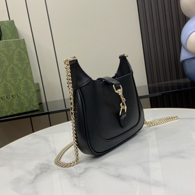 Новинка Мини-сумка через плечо Gucci Jackie Notte. Эта новая сумк