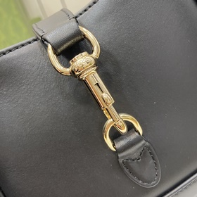 Новинка Мини-сумка через плечо Gucci Jackie Notte. Эта новая сумк