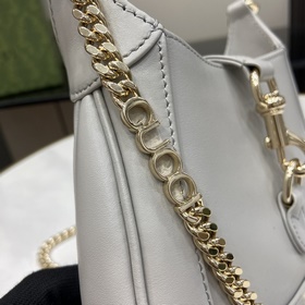 Новинка Мини-сумка через плечо Gucci Jackie Notte. Эта новая сумк