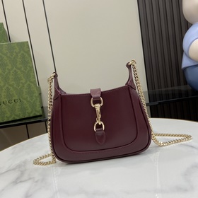 Новинка Мини-сумка через плечо Gucci Jackie Notte. Эта новая сумк
