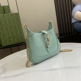 Новинка Мини-сумка через плечо Gucci Jackie Notte. Эта новая сумк