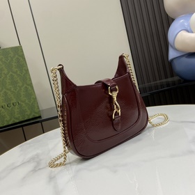 Новинка Мини-сумка через плечо Gucci Jackie Notte. Эта новая сумк