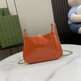 Новинка Мини-сумка через плечо Gucci Jackie Notte. Эта новая сумк