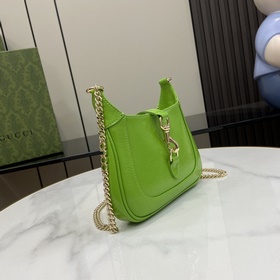 Новинка Мини-сумка через плечо Gucci Jackie Notte. Эта новая сумк