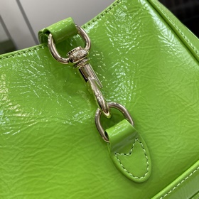 Новинка Мини-сумка через плечо Gucci Jackie Notte. Эта новая сумк