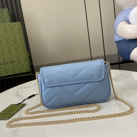 Сумка GG Marmont серии Ultra Mini. Серия GG Marmont, выполненная 