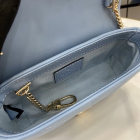 Сумка GG Marmont серии Ultra Mini. Серия GG Marmont, выполненная 