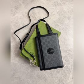 Новинка от Gucci, в продаже в магазинах! Сумка с двойным G-образн