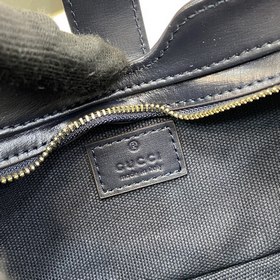 Новинка Мини-сумка через плечо из серии Gucci Moon Side. Этот акс
