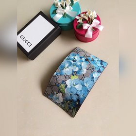Новейшая модель ключницы с принтом герани. ПВХ-принт в сочетании 