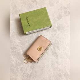 Новинка от Gucci! Изготовлена из импортной кожи ниток, новая сери