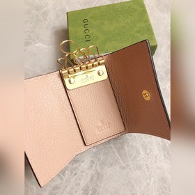Новинка от Gucci! Изготовлена из импортной кожи ниток, новая сери