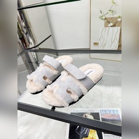 Они разнообразны и отражают дух Тосканы. Подошва из TPR с противо