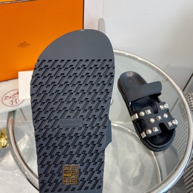 Мужские и женские модели в новых цветах с заклепками Hermes, сери