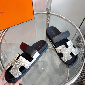 Мужской и женский модели в новых цветах Hermes, серия H chypre, т