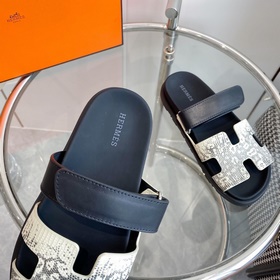 Мужской и женский модели в новых цветах Hermes, серия H chypre, т