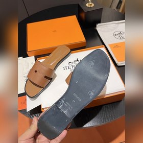 Новинка! HERMES Hermes, новая модель H-拖 2025 года, очень привлек