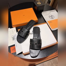 Новинка! HERMES Hermes, новая модель H-拖 2025 года, очень привлек