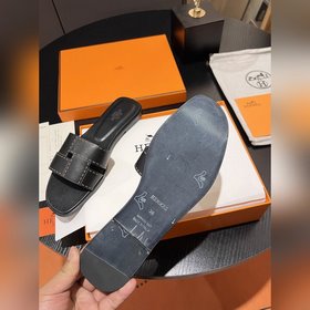 Новинка! HERMES Hermes, новая модель H-拖 2025 года, очень привлек