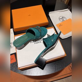 Hermes 2025 новая модель, классические тапочки с застежкой Kelly,