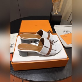 Hermes 2025 новая модель, классические тапочки с застежкой Kelly,