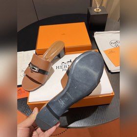 Hermes 2025 новая модель, классические тапочки с застежкой Kelly,