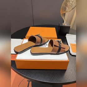 Hermes 2025 новая модель, классические тапочки с застежкой Kelly,