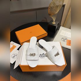 Hermes 2025 новая модель, классические тапочки с застежкой Kelly,