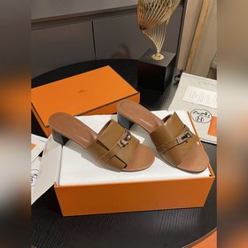 Hermes 2025 новая модель, классические тапочки с застежкой Kelly,