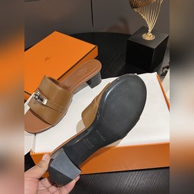 Hermes 2025 новая модель, классические тапочки с застежкой Kelly,