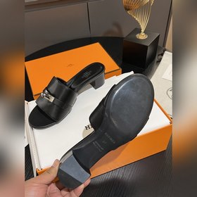 Hermes 2025 новая модель, классические тапочки с застежкой Kelly,