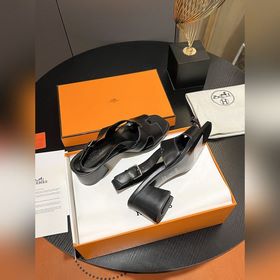 Весна-лето 2025 Hermes Сандалии на толстом каблуке Модная и униве