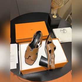 Весна-лето 2025 Hermes Сандалии на толстом каблуке Модная и униве