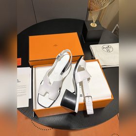 Весна-лето 2025 Hermes Сандалии на толстом каблуке Модная и униве
